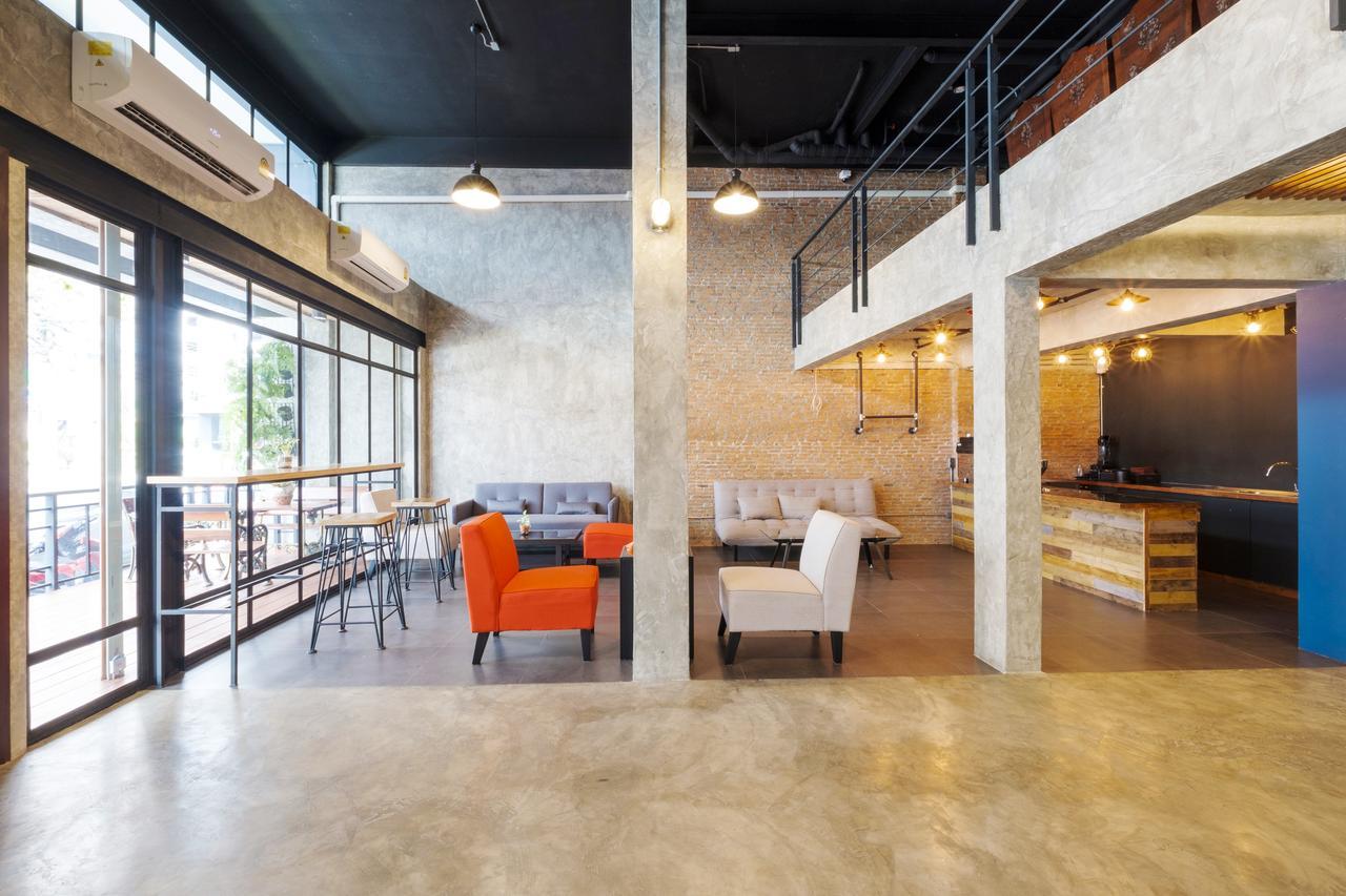 Zen Rooms Zleepmotion Bangkok Exterior photo