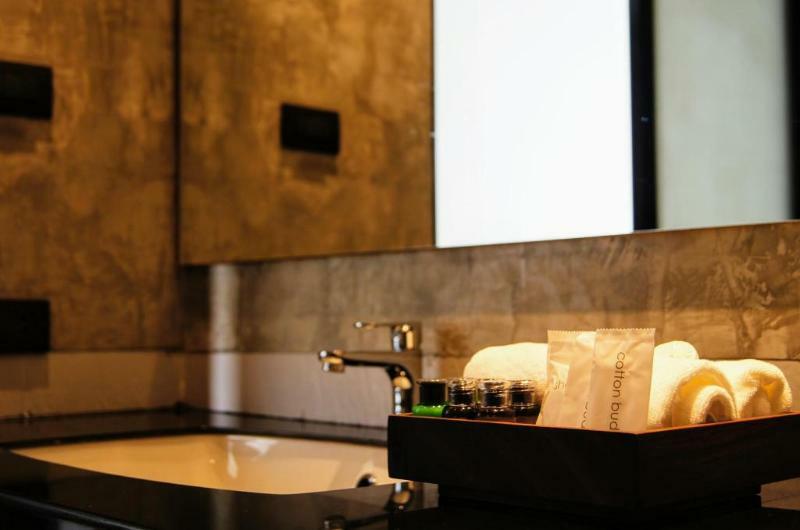 Zen Rooms Zleepmotion Bangkok Exterior photo